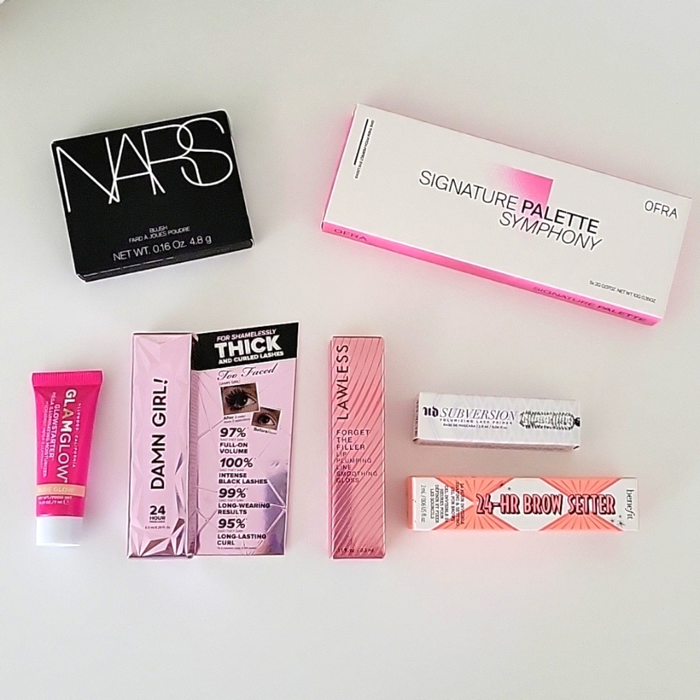 NWT MAKEUP MUST HAVES!